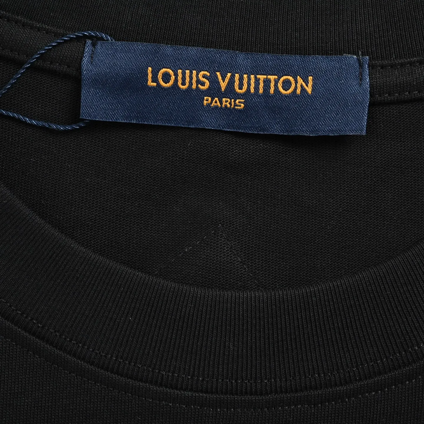 Louis Vuitton/ logo